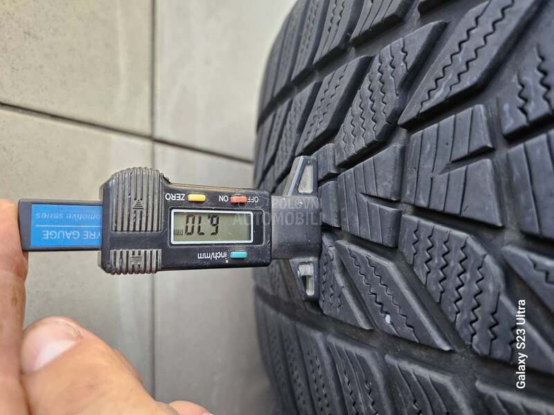 Hankook 255/35 R19 Zimska