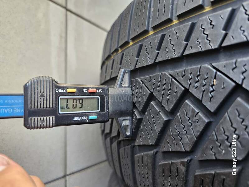 Continental 225/55 R17 Zimska