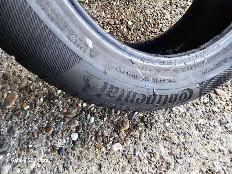 Continental 225/55 R17 Zimska