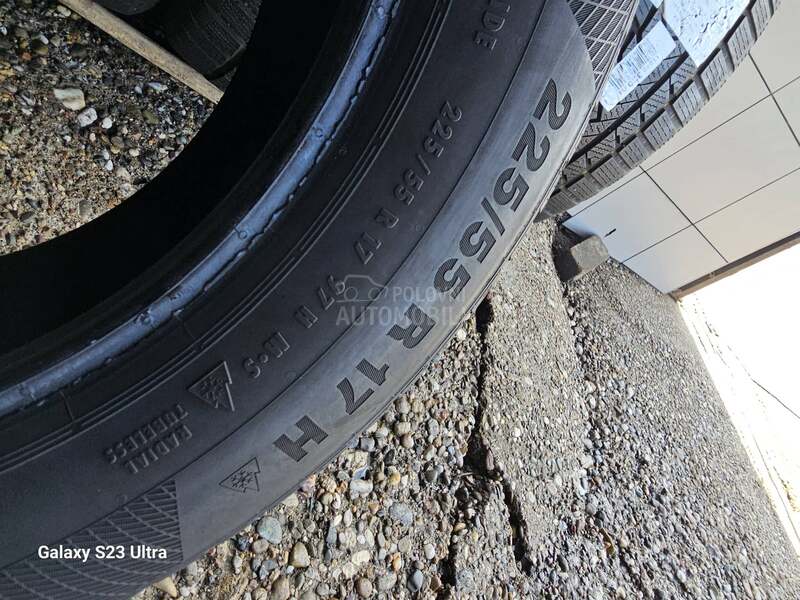 Continental 225/55 R17 Zimska