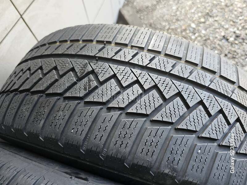 Continental 225/55 R17 Zimska
