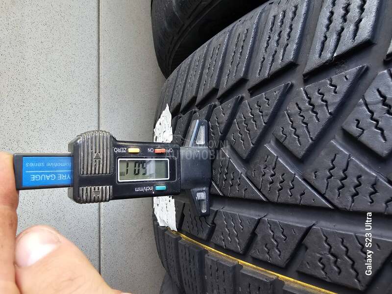 Continental 225/55 R17 Zimska