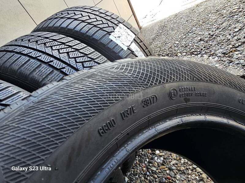 Continental 225/55 R17 Zimska