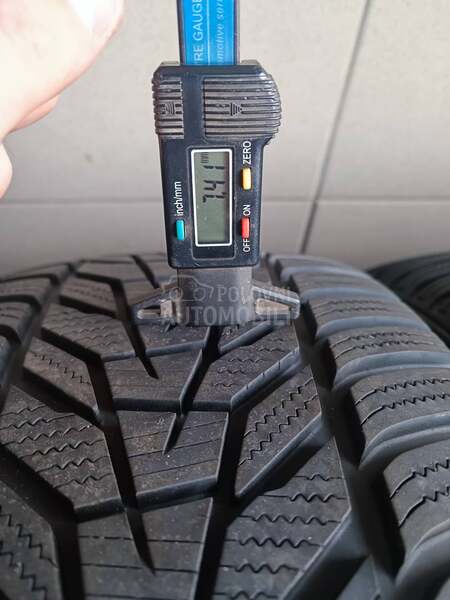 Hankook 245/45 R19 Zimska