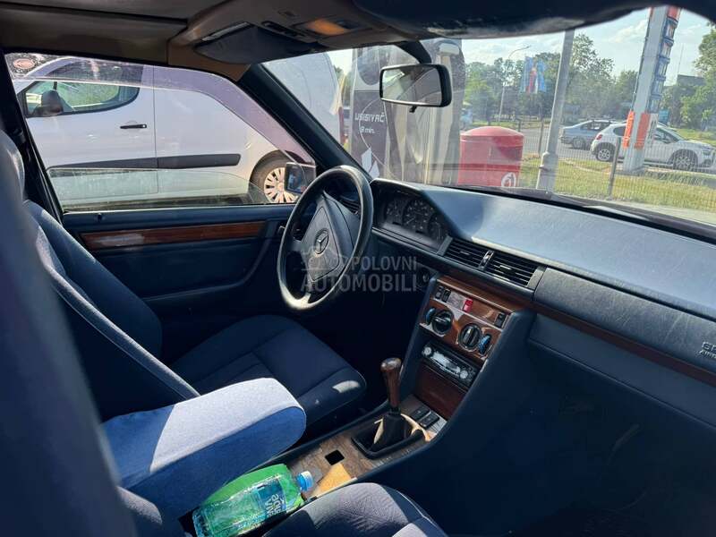 Mercedes Benz E 124 200 D