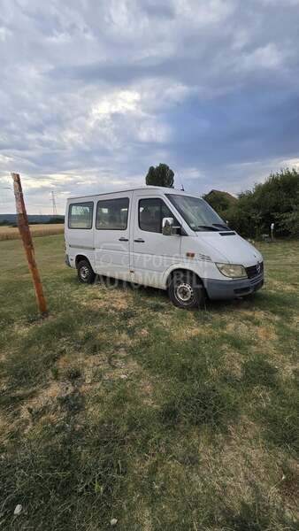 Mercedes Benz Sprinter 216