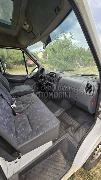 Mercedes Benz Sprinter 216