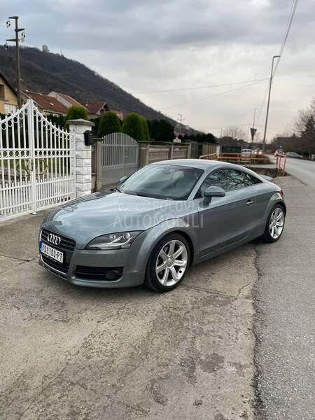 Audi TT 