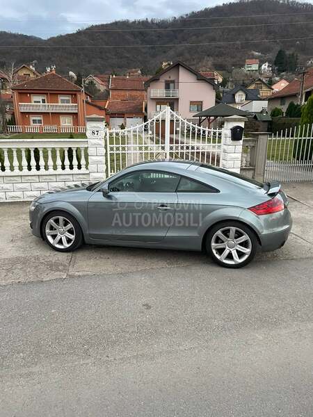 Audi TT 