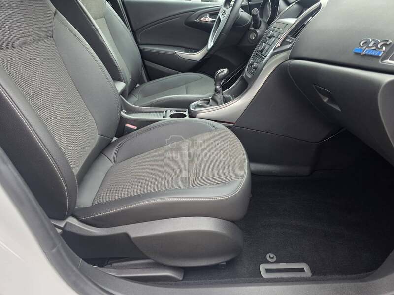 Opel Astra J 1.7 CDTI/ OPC LINE