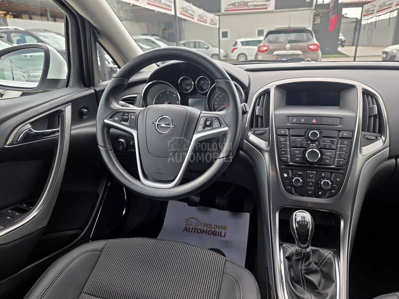Opel Astra J 1.7 CDTI/ OPC LINE