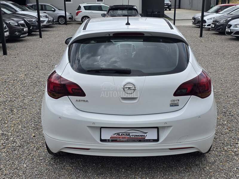 Opel Astra J 1.7 CDTI/ OPC LINE