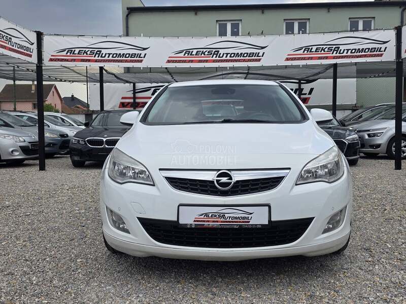 Opel Astra J 1.7 CDTI/ OPC LINE
