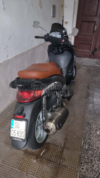 Piaggio Beverli 500