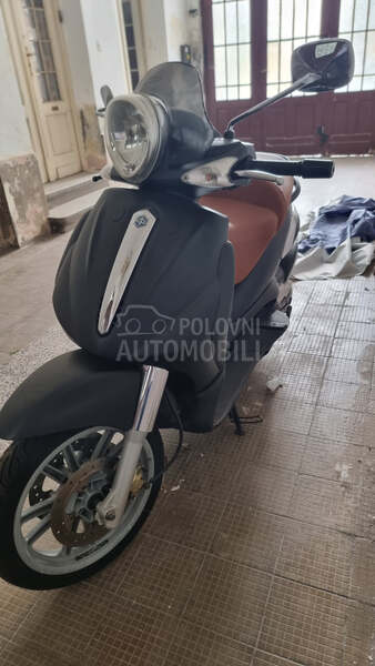 Piaggio Beverli 500