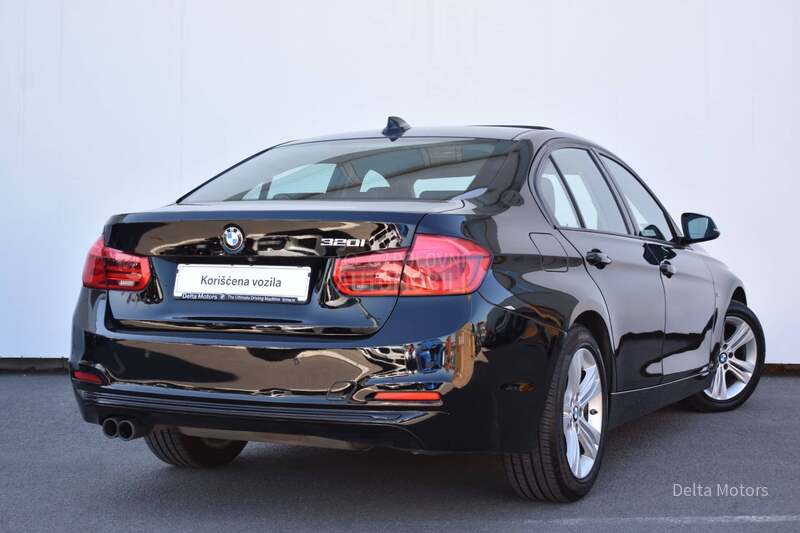 BMW 320 i Sport Line