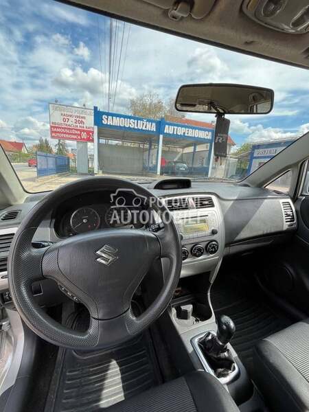 Suzuki Liana 1.4