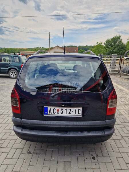 Opel Zafira 