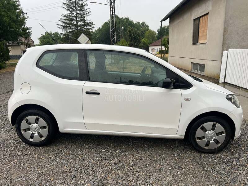 Volkswagen up! 