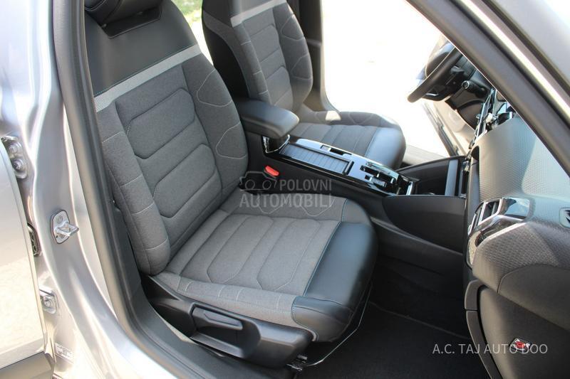 Citroen C4 1.5 EAT8 130 HEAD UP