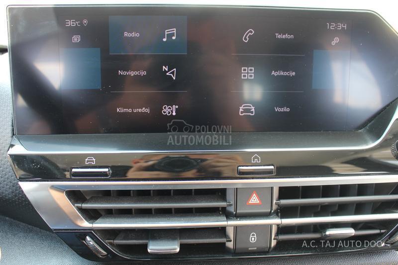 Citroen C4 1.5 EAT8 130 HEAD UP