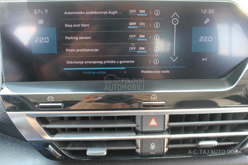 Citroen C4 1.5 EAT8 130 HEAD UP