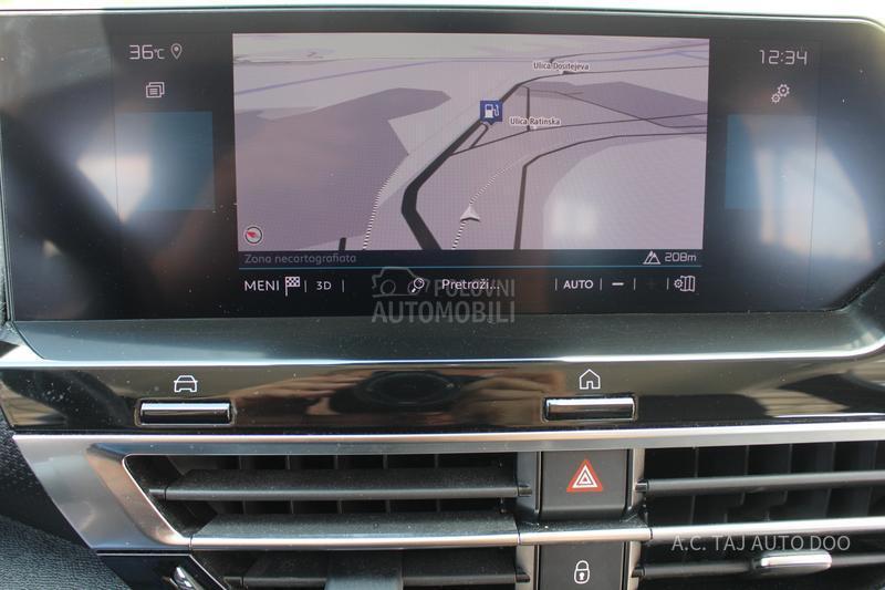 Citroen C4 1.5 EAT8 130 HEAD UP