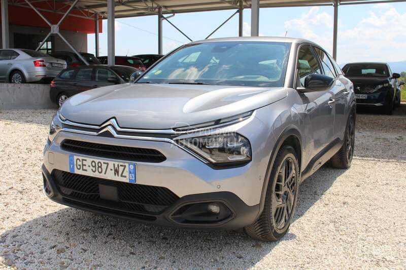 Citroen C4 1.5 EAT8 130 HEAD UP