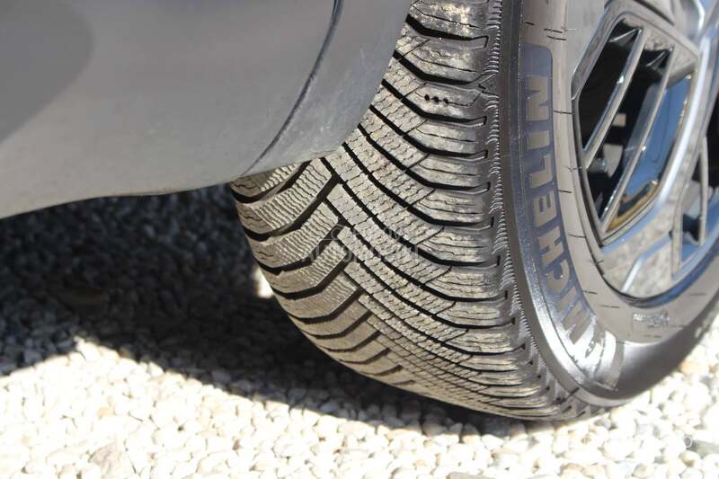 Citroen C4 1.5 EAT8 130 HEAD UP