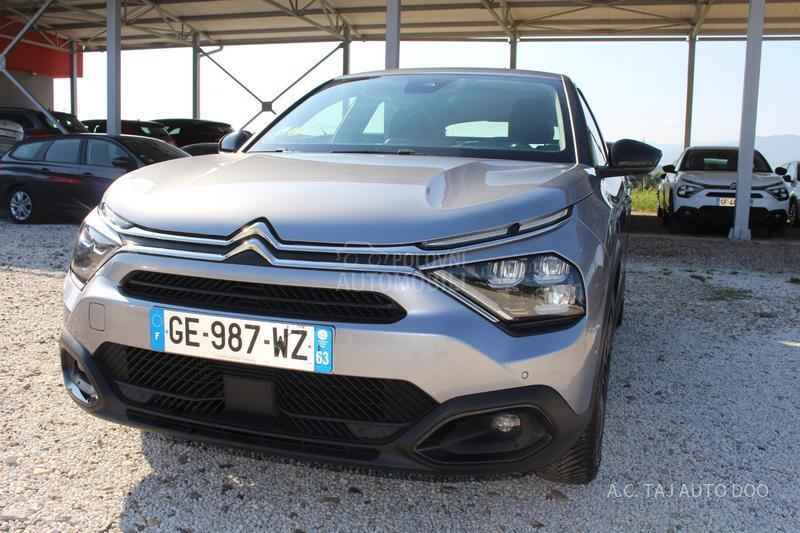 Citroen C4 1.5 EAT8 130 HEAD UP