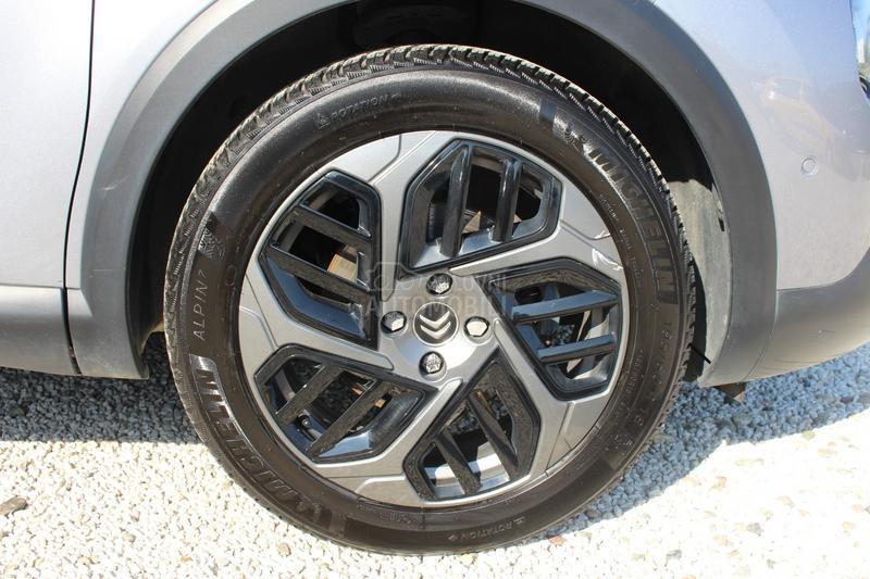 Citroen C4 1.5 EAT8 130 HEAD UP