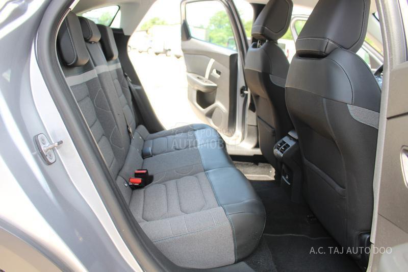 Citroen C4 1.5 EAT8 130 HEAD UP