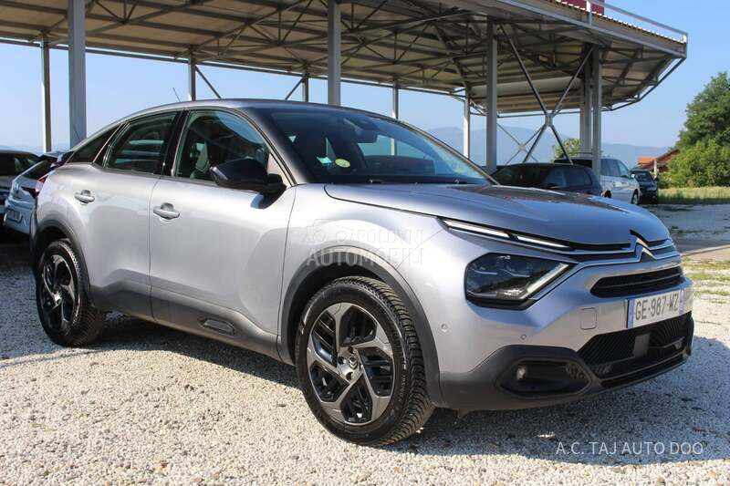 Citroen C4 1.5 EAT8 130 HEAD UP