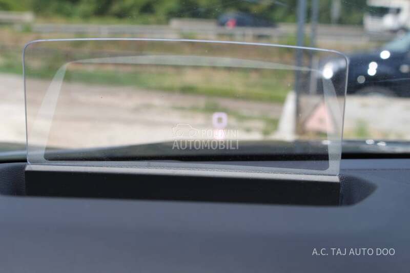 Citroen C4 1.5 EAT8 130 HEAD UP