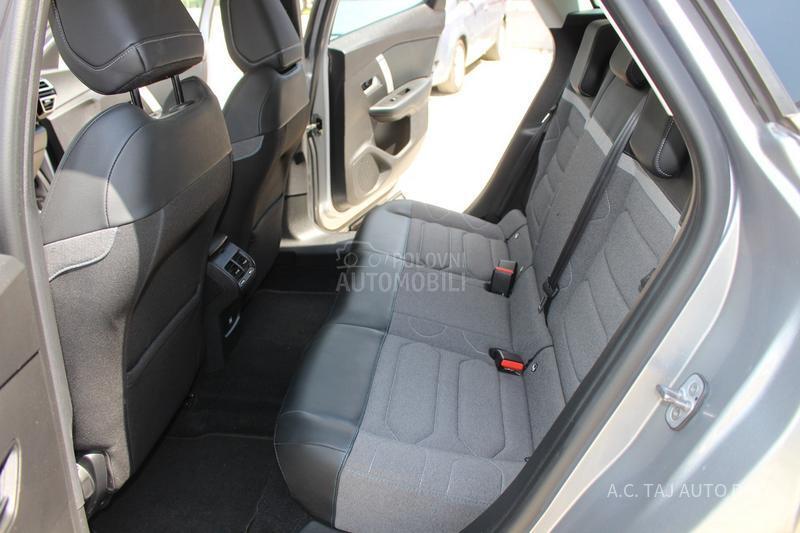 Citroen C4 1.5 EAT8 130 HEAD UP