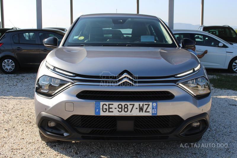 Citroen C4 1.5 EAT8 130 HEAD UP