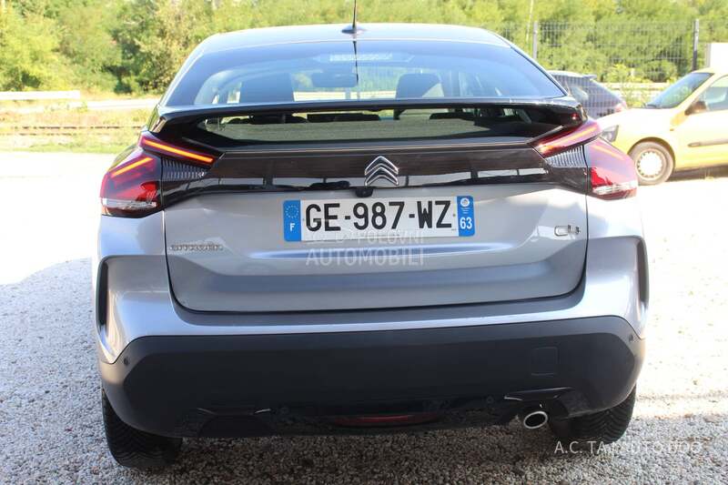 Citroen C4 1.5 EAT8 130 HEAD UP