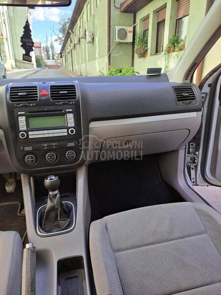 Volkswagen Golf 5 2.0 tdi