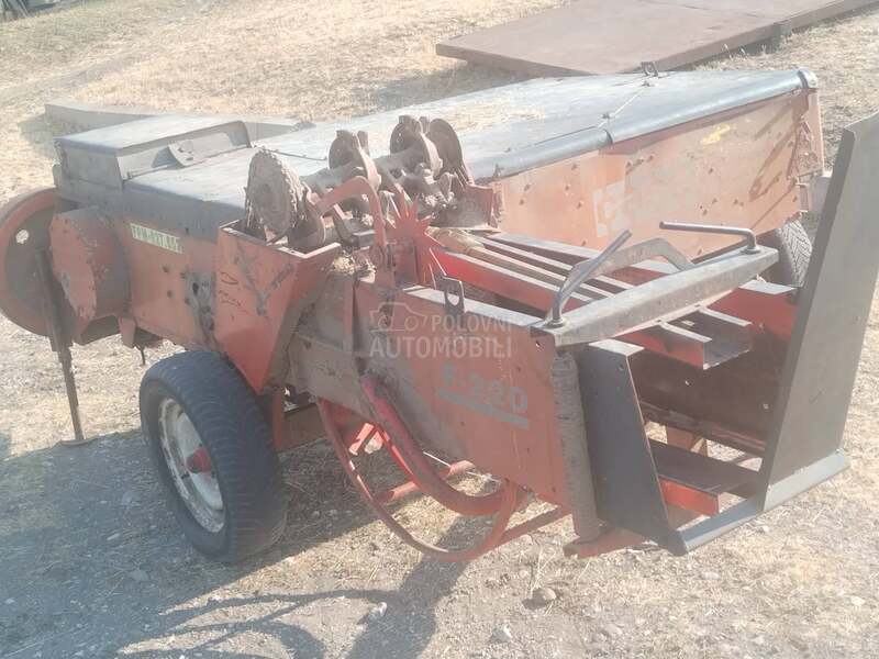Case IH 220