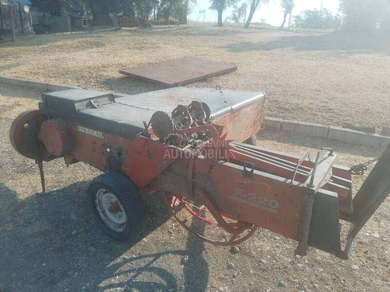 Case IH 220