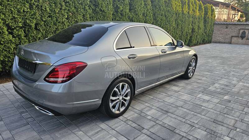 Mercedes Benz C 200 2.016v AMG look