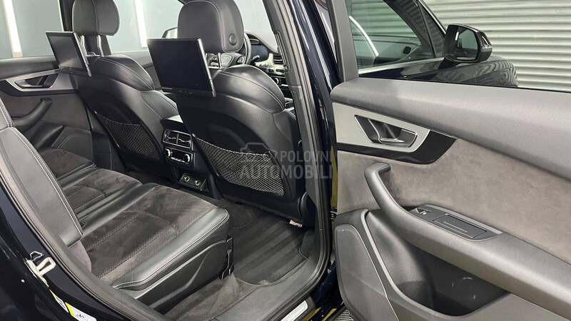 Audi Q7 s line