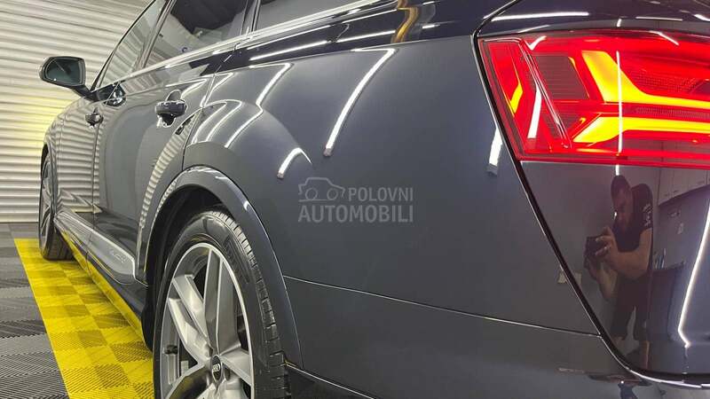 Audi Q7 s line