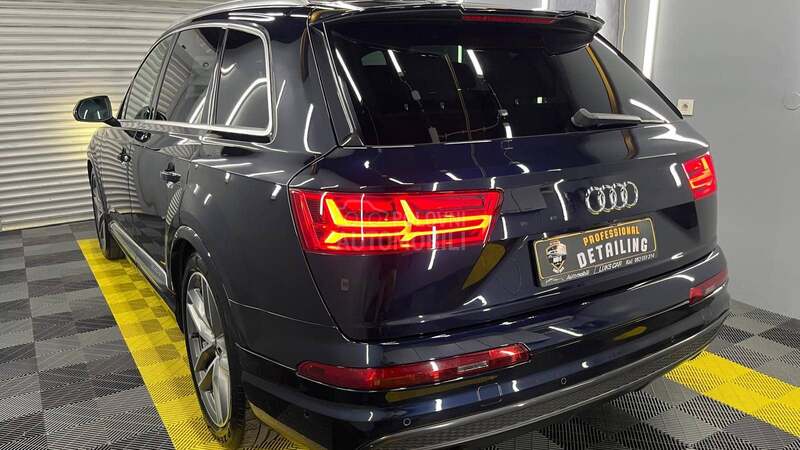 Audi Q7 s line