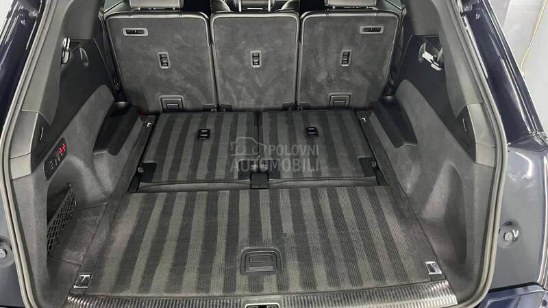 Audi Q7 s line