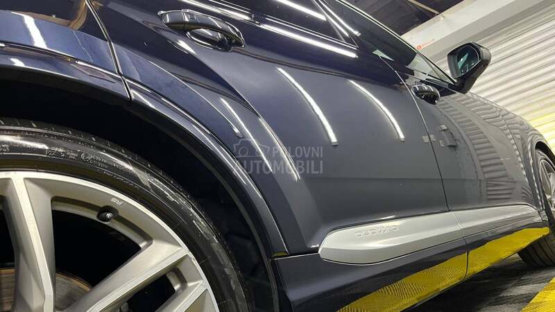Audi Q7 s line