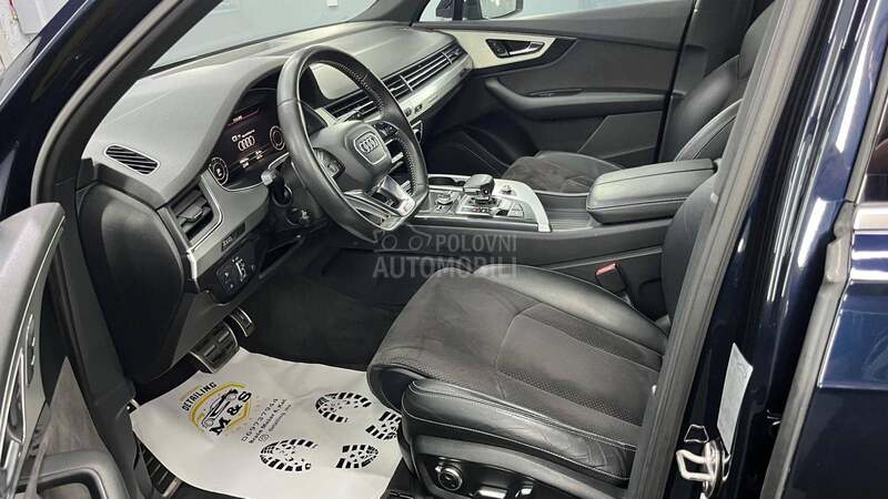 Audi Q7 s line