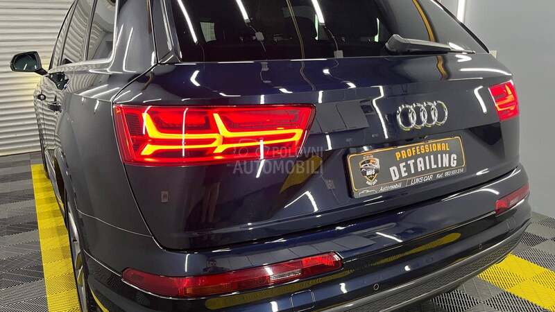 Audi Q7 s line
