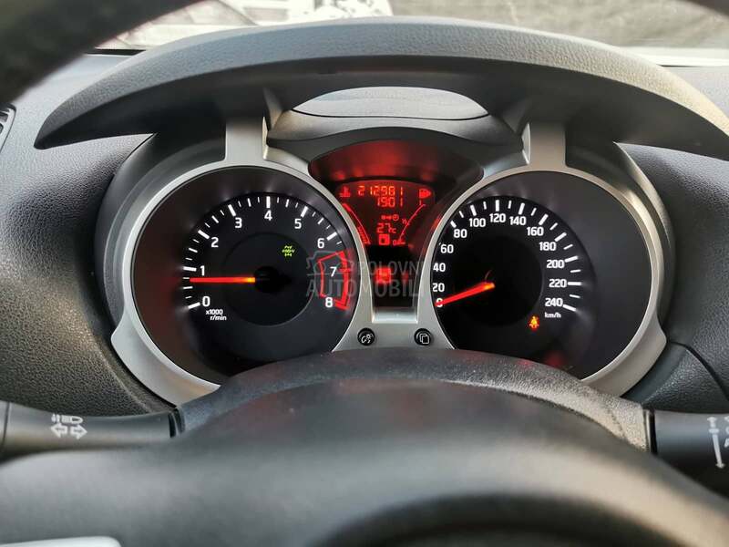 Nissan Juke 4x4 / A u t o m a t
