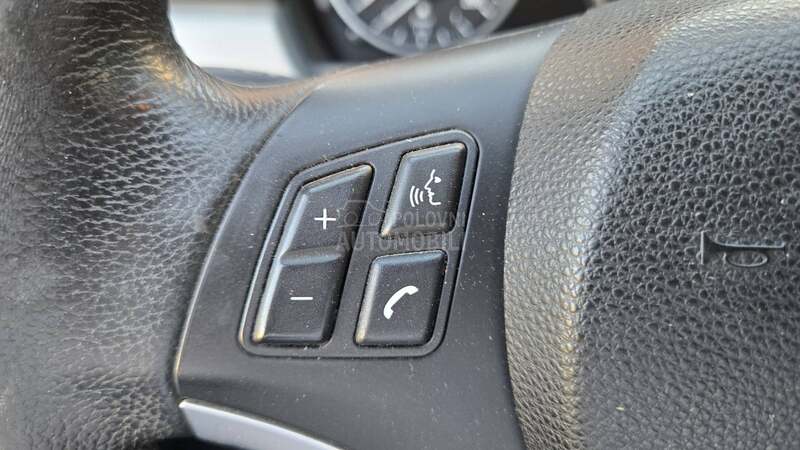 BMW 318 M.F Volan/TEMP/NAV.I